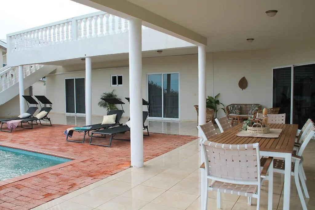 Villa Azura ウィレムスタッド キュラソー