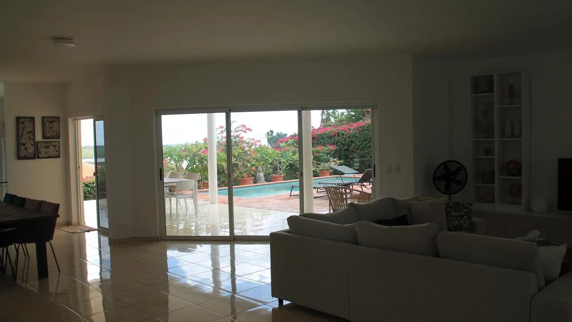 Villa Azura ウィレムスタッド